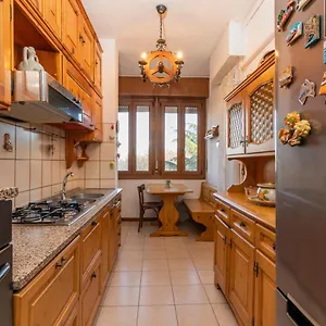 https://i-host-apartment-ande-12.it-lombardy.com